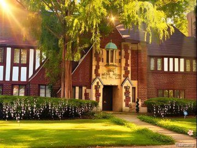 1735 LINCOLNSHIRE Drive, Detroit, MI 48203