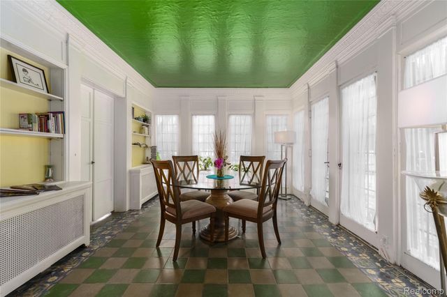 1735 LINCOLNSHIRE Drive, Detroit, MI 48203