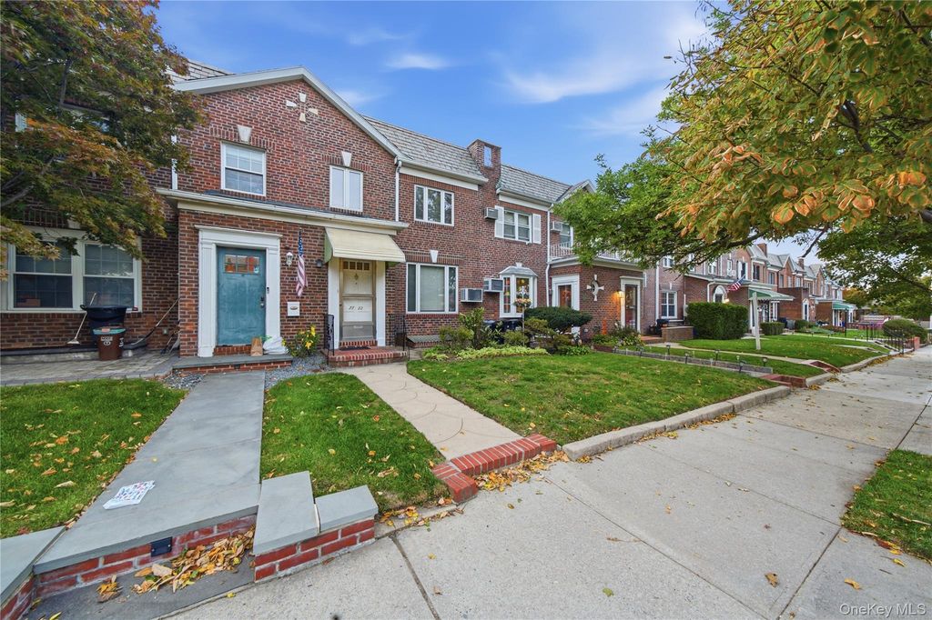 77-22 83rd Street, Glendale, NY 11385 — photo 2