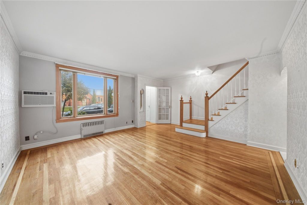 77-22 83rd Street, Glendale, NY 11385 — photo 4