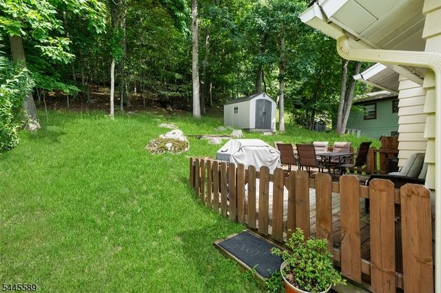 112 Seneca Lake Rd, Sparta Twp., NJ 07871