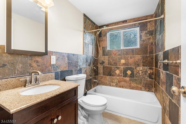 112 Seneca Lake Rd, Sparta Twp., NJ 07871