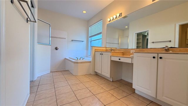 1643 BONITA BLUFF COURT, Ruskin, FL 33570