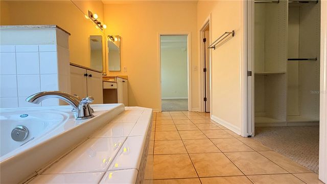 1643 BONITA BLUFF COURT, Ruskin, FL 33570