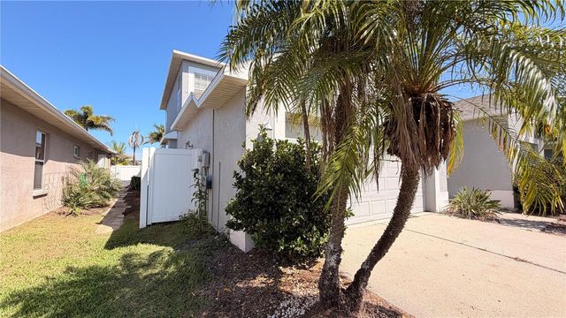 1643 BONITA BLUFF COURT, Ruskin, FL 33570