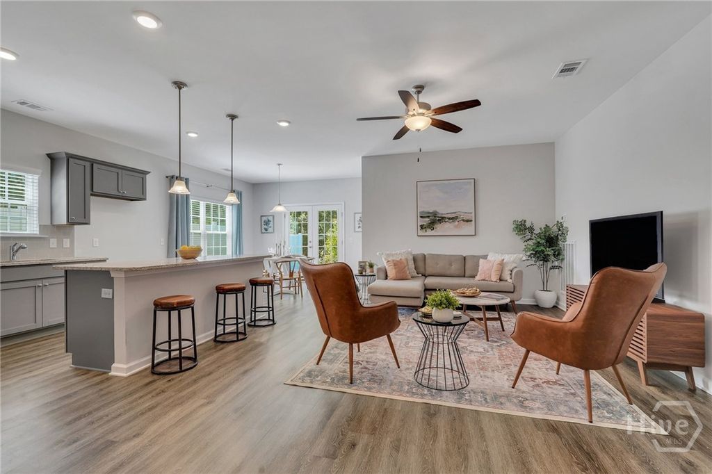 Image 10 of property listing at 153 Orkney Road, Savannah, GA 31407