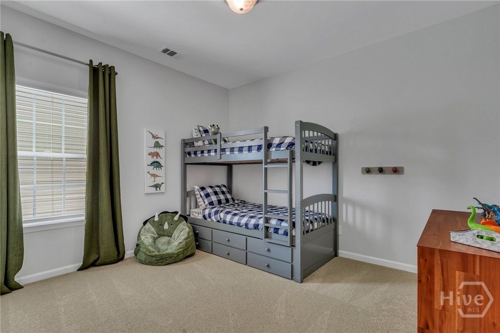 Image 5 of property listing at 153 Orkney Road, Savannah, GA 31407
