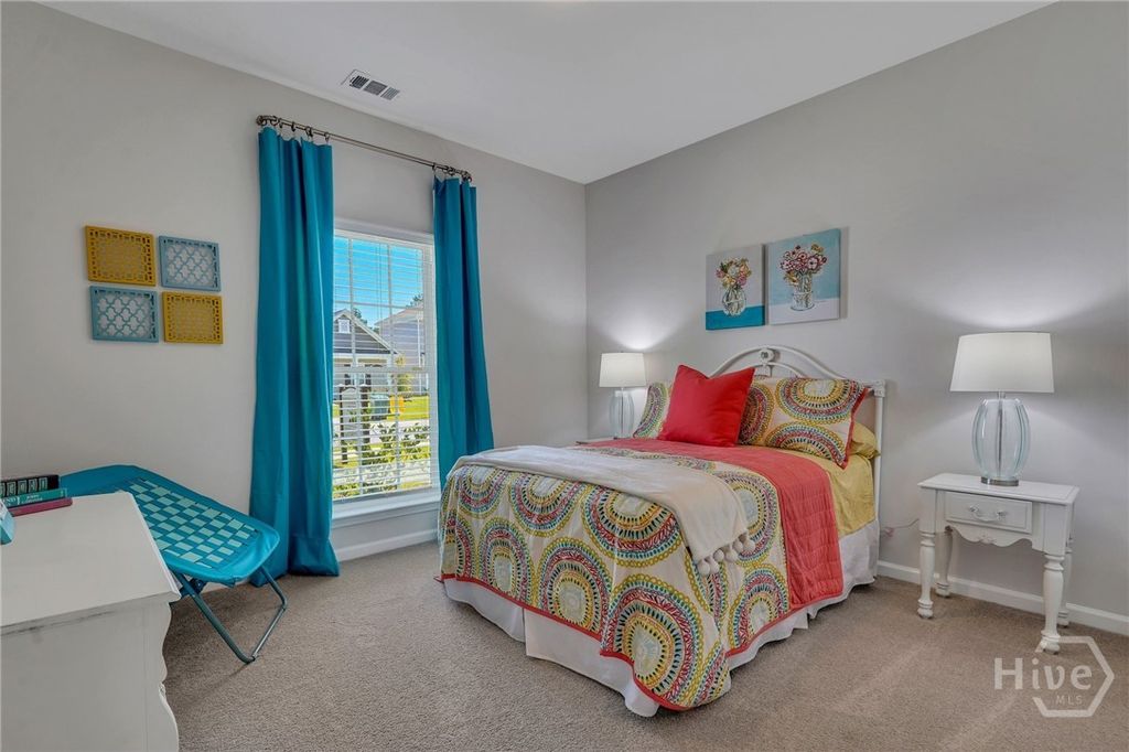 Image 7 of property listing at 153 Orkney Road, Savannah, GA 31407