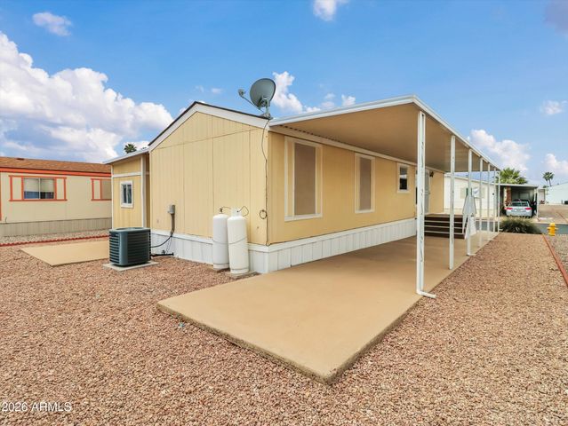 301 S SIGNAL BUTTE Road 827, Apache Junction, AZ 85120