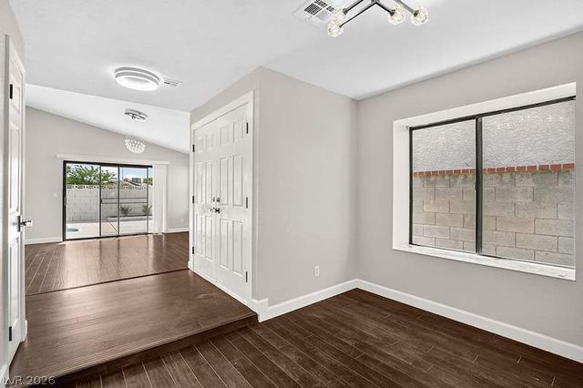 2521 Charteroak Street, Las Vegas, NV 89108