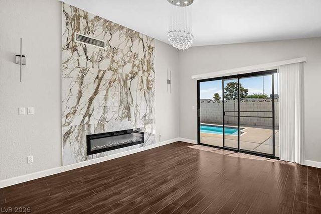 2521 Charteroak Street, Las Vegas, NV 89108