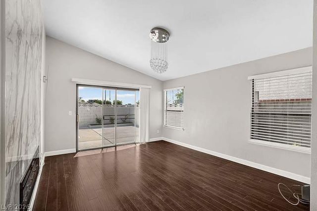 2521 Charteroak Street, Las Vegas, NV 89108