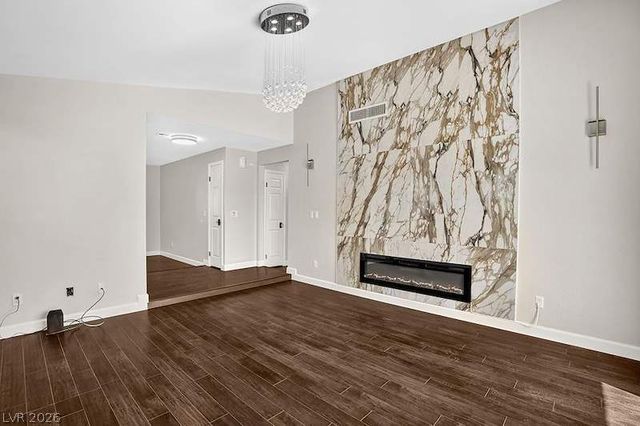 2521 Charteroak Street, Las Vegas, NV 89108