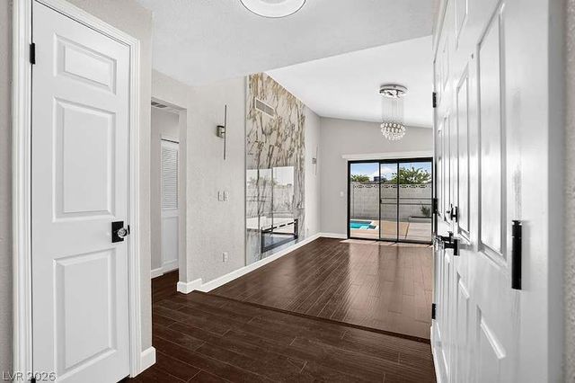 2521 Charteroak Street, Las Vegas, NV 89108