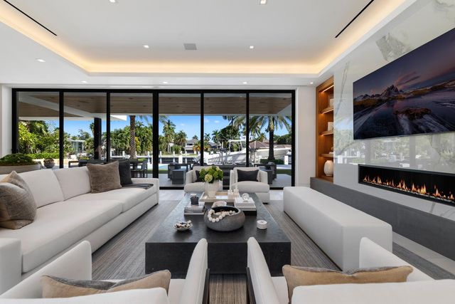 2423 Castilla Isle, Fort Lauderdale, FL 33301