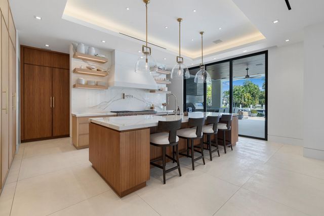 2423 Castilla Isle, Fort Lauderdale, FL 33301