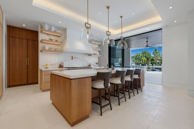 2423 Castilla Isle, Fort Lauderdale, FL 33301