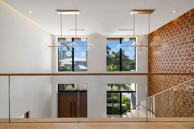 2423 Castilla Isle, Fort Lauderdale, FL 33301