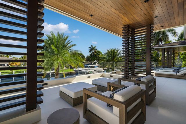 2423 Castilla Isle, Fort Lauderdale, FL 33301