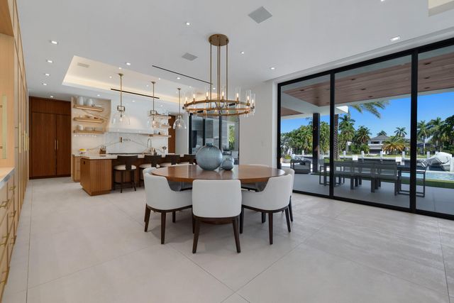 2423 Castilla Isle, Fort Lauderdale, FL 33301