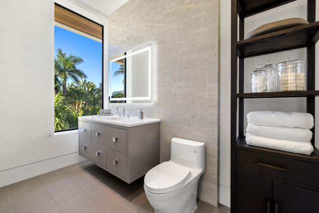 2423 Castilla Isle, Fort Lauderdale, FL 33301