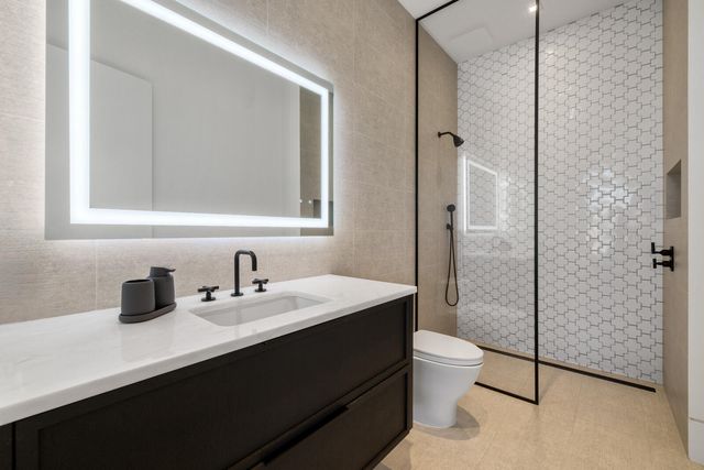 2423 Castilla Isle, Fort Lauderdale, FL 33301