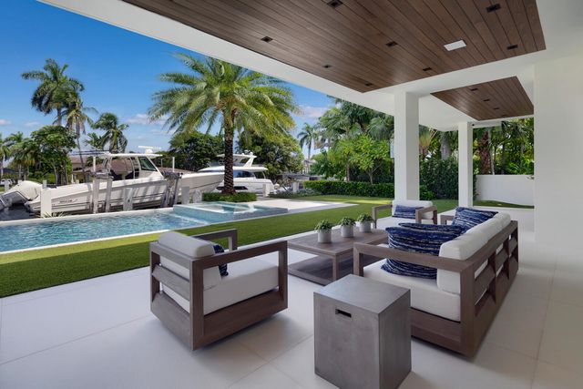 2423 Castilla Isle, Fort Lauderdale, FL 33301