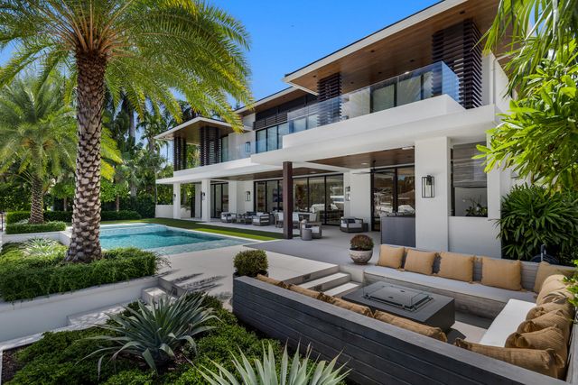 2423 Castilla Isle, Fort Lauderdale, FL 33301