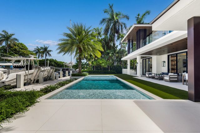 2423 Castilla Isle, Fort Lauderdale, FL 33301