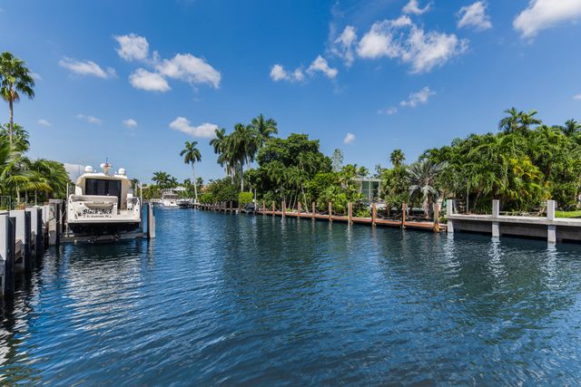 2423 Castilla Isle, Fort Lauderdale, FL 33301