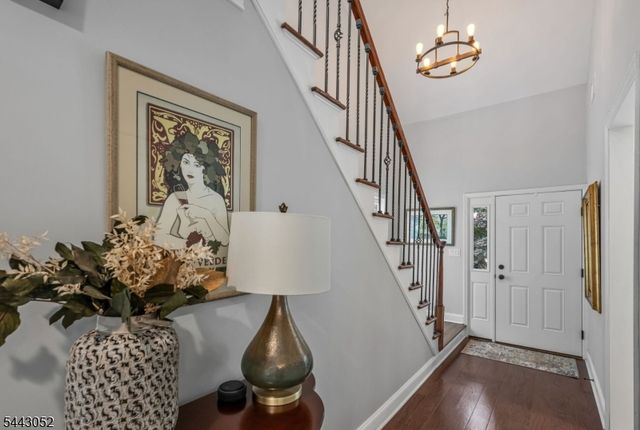 94 Heather Ln, Wyckoff Twp., NJ 07481