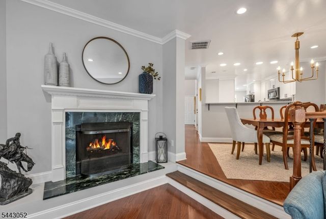 94 Heather Ln, Wyckoff Twp., NJ 07481