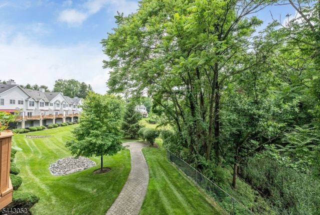 94 Heather Ln, Wyckoff Twp., NJ 07481