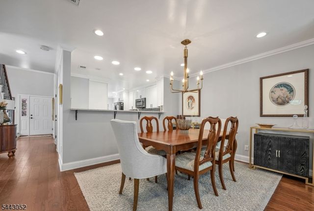 94 Heather Ln, Wyckoff Twp., NJ 07481