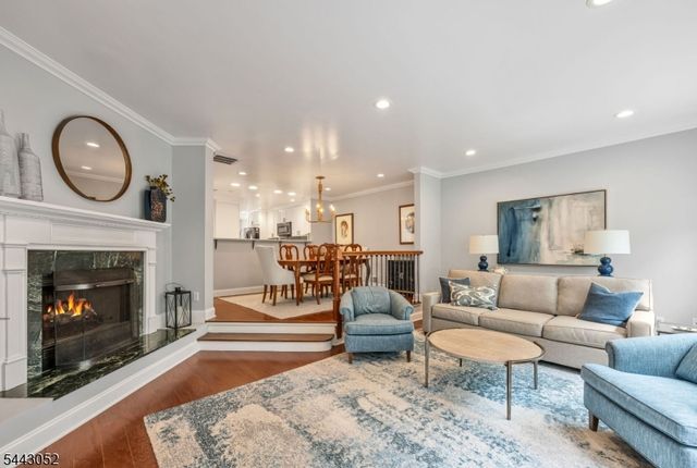 94 Heather Ln, Wyckoff Twp., NJ 07481