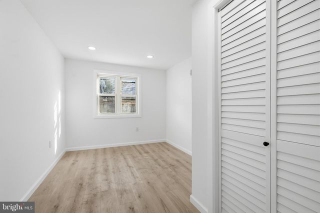 2323 MOLE RD, Secane, PA 19018