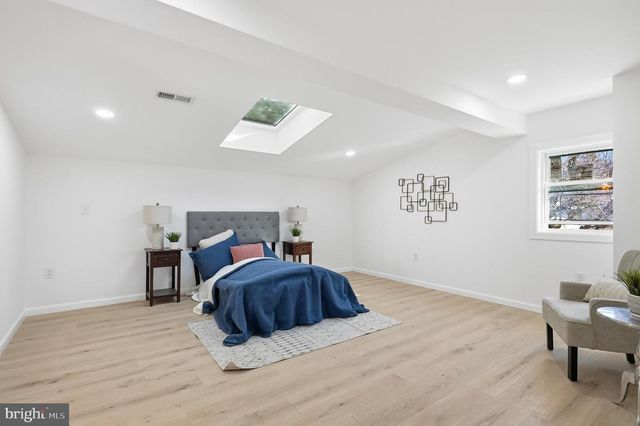 2323 MOLE RD, Secane, PA 19018