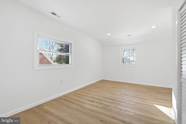 2323 MOLE RD, Secane, PA 19018