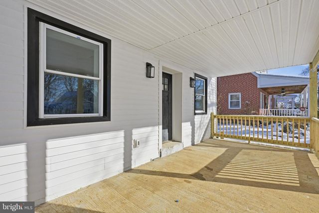 2323 MOLE RD, Secane, PA 19018