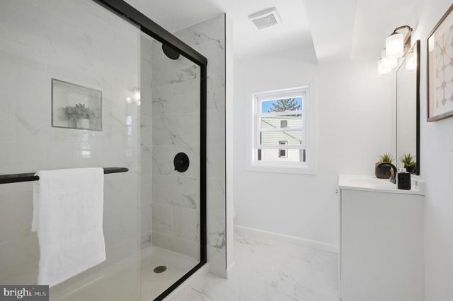 2323 MOLE RD, Secane, PA 19018