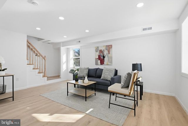 2323 MOLE RD, Secane, PA 19018