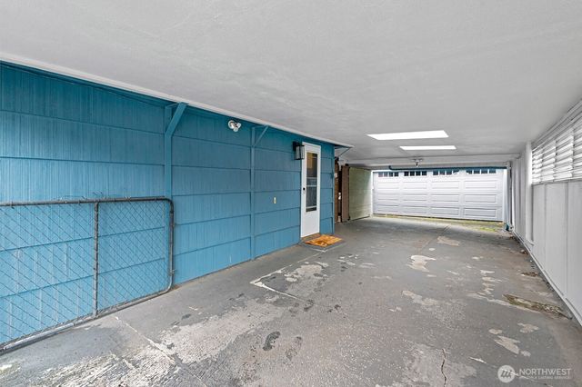 9412 4th Avenue SW, Seattle, WA 98106