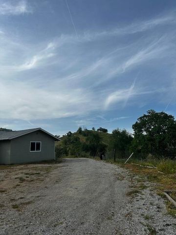 35312 George Smith Road, Yokuts Valley, CA 93675