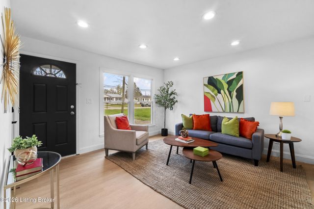 9304 New Maple Rd, Louisville, KY 40229