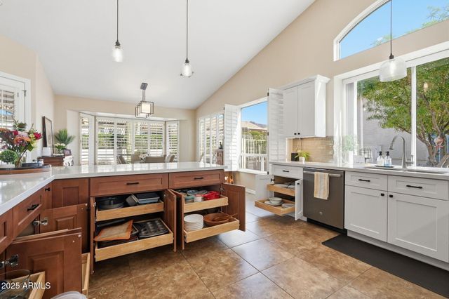 8696 E ALOE Drive, Gold Canyon, AZ 85118