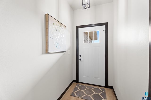 1107 S Foss Ave Avenue, Sioux Falls, SD 57110