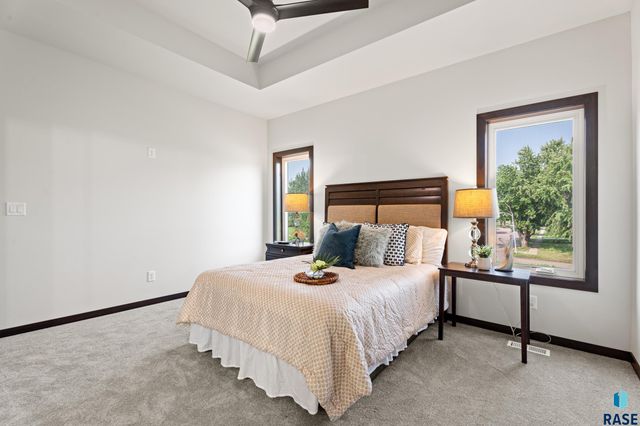 1107 S Foss Ave Avenue, Sioux Falls, SD 57110