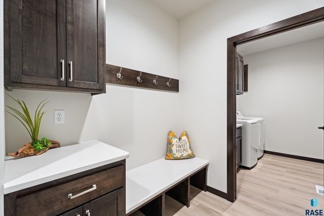 1107 S Foss Ave Avenue, Sioux Falls, SD 57110