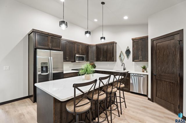 1107 S Foss Ave Avenue, Sioux Falls, SD 57110