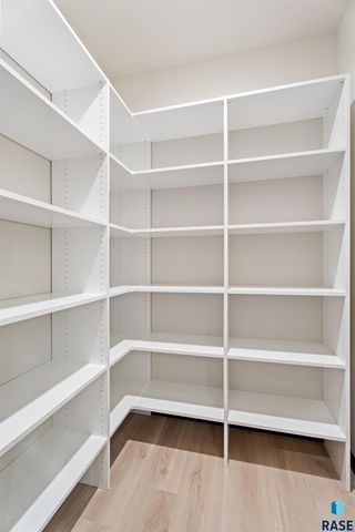 1107 S Foss Ave Avenue, Sioux Falls, SD 57110